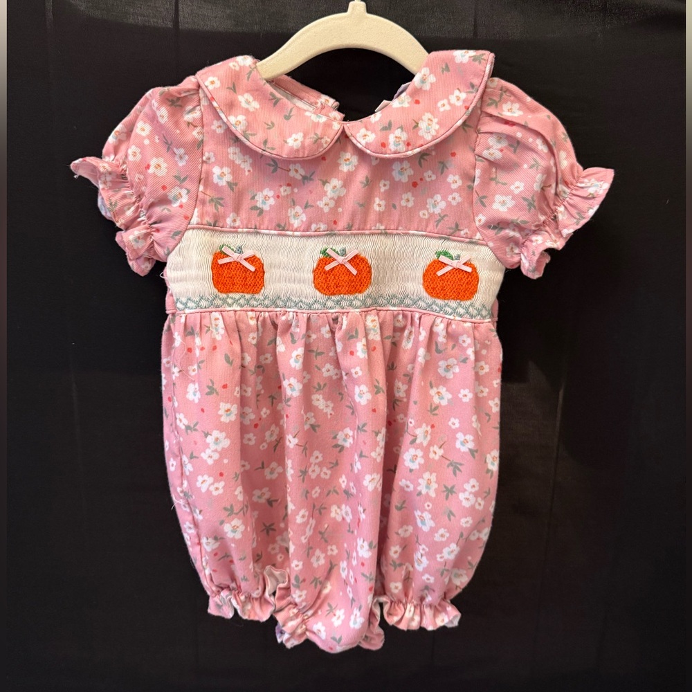 Lillie & Lilah Baby Girl Fall Romper Pink Floral with Pumpkins Size 12M TTS